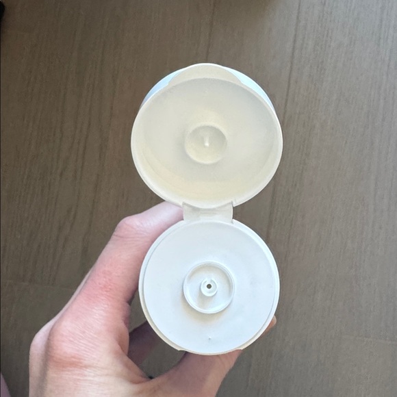 Ole Henriksen Transform Blue Glow2OH 7% AHA Dark Spot Toner New 6.5 Fl Oz - Picture 3 of 7